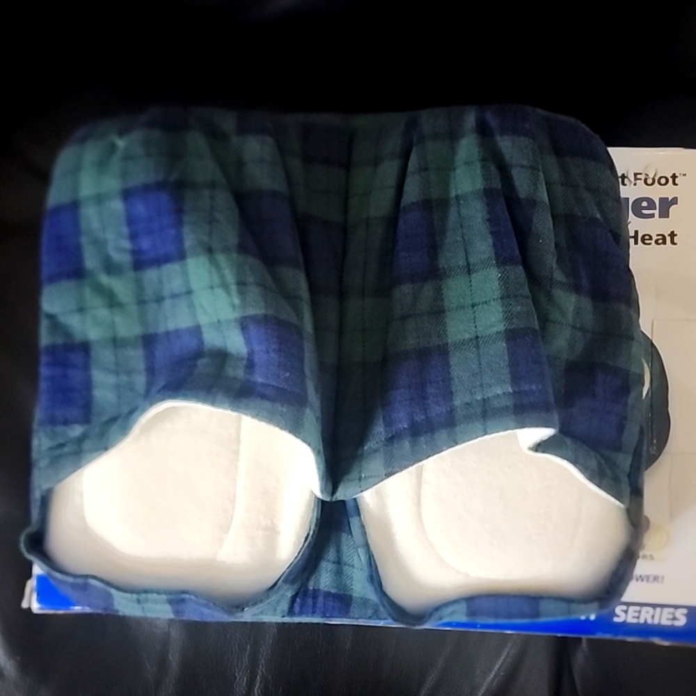 Comfort foot massager with heat